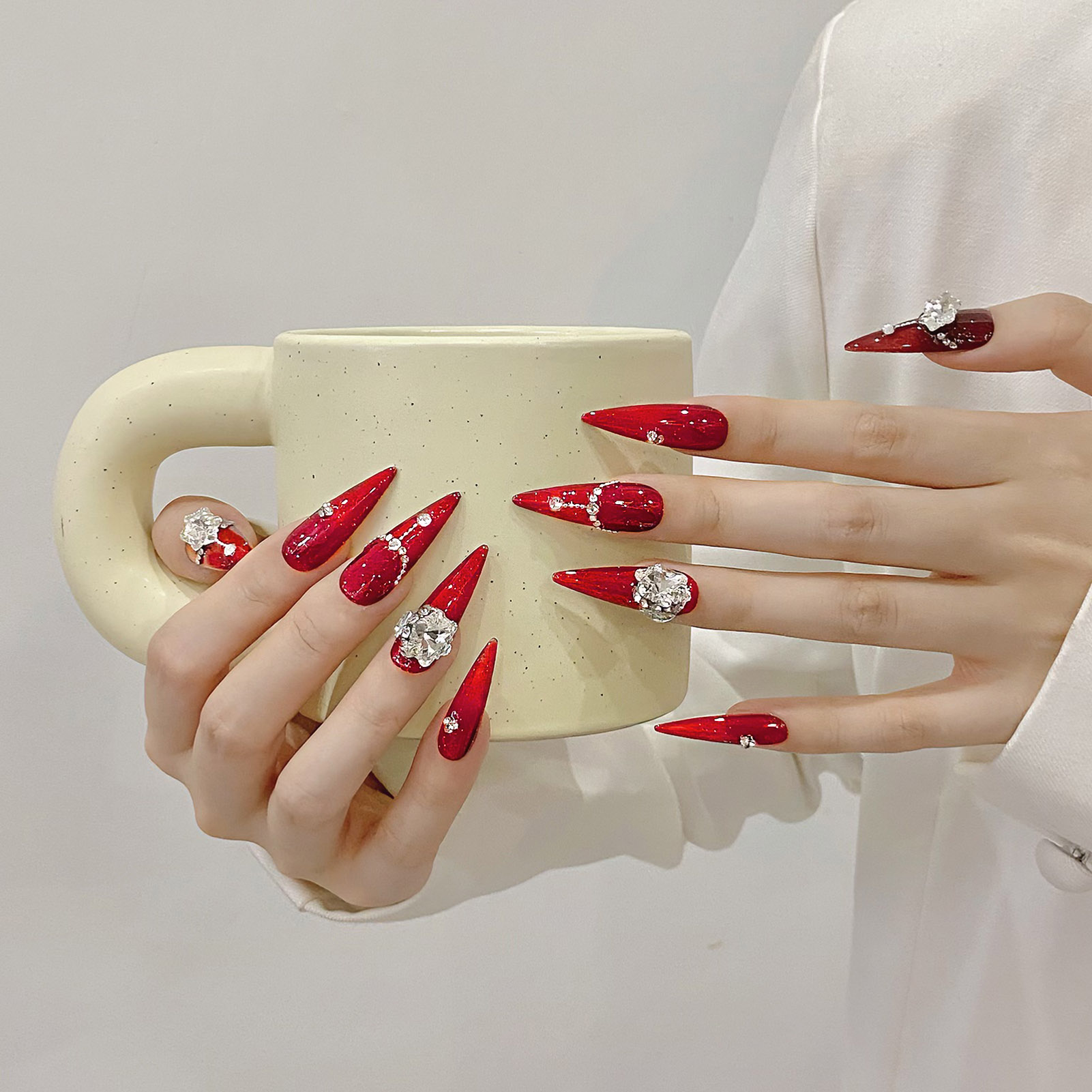 10pcs Handmade Red False Nails - Pressed Flower Art のレビューと価格