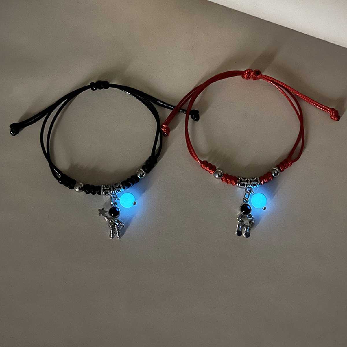 Fashionable Glowing Couple Han - Coordinates Bracelet のレビューと価格