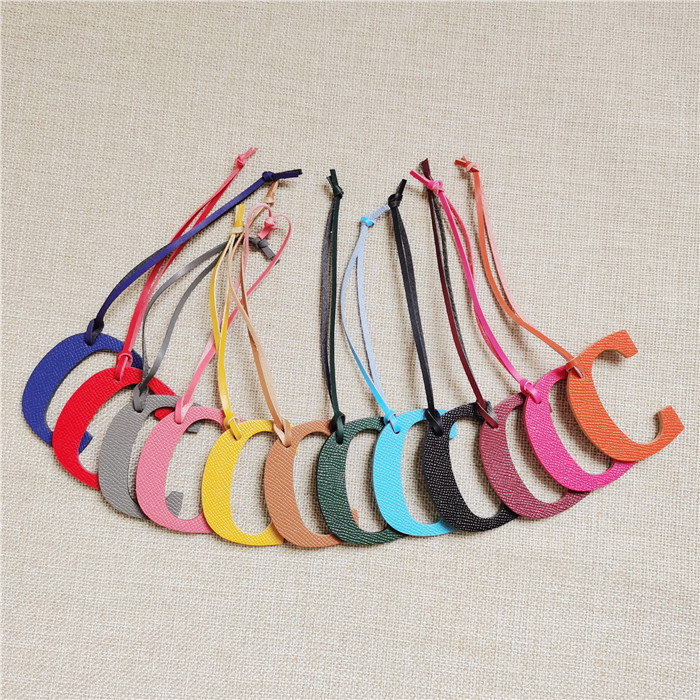 English Letter A B C D E F G A - Monogram Keychain Leather のレビューと価格