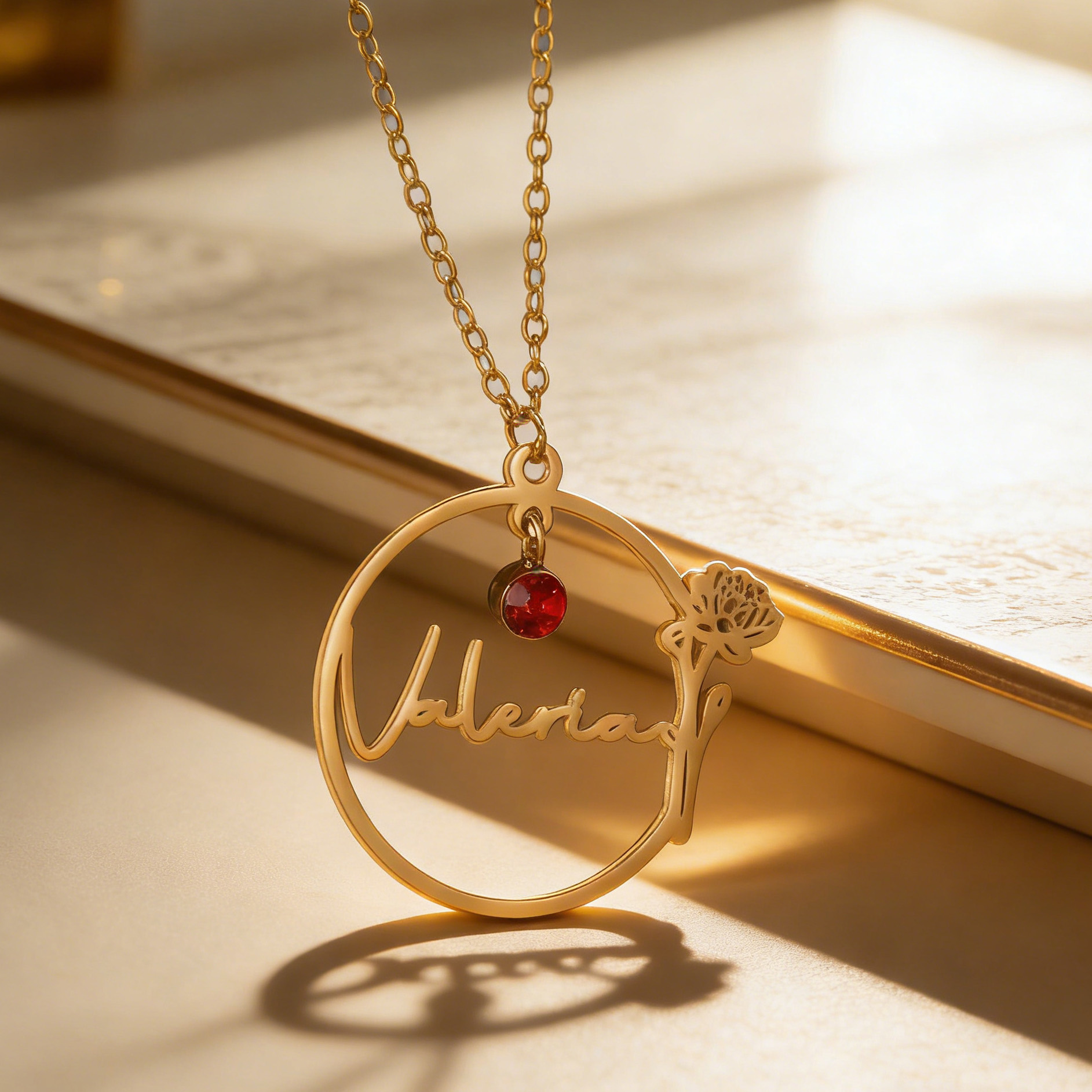 Haiyufly Custom Name Necklace  - Birth Flower Necklace のレビューと価格