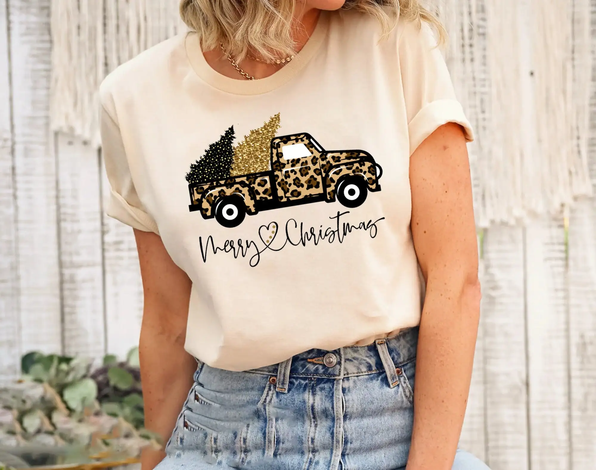 Christmas Truck T Shirt Leopar - Family Tree Print のレビューと価格